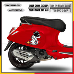 Tem xe Vespa cho xe đỏ thiết kế Phi Hành Gia